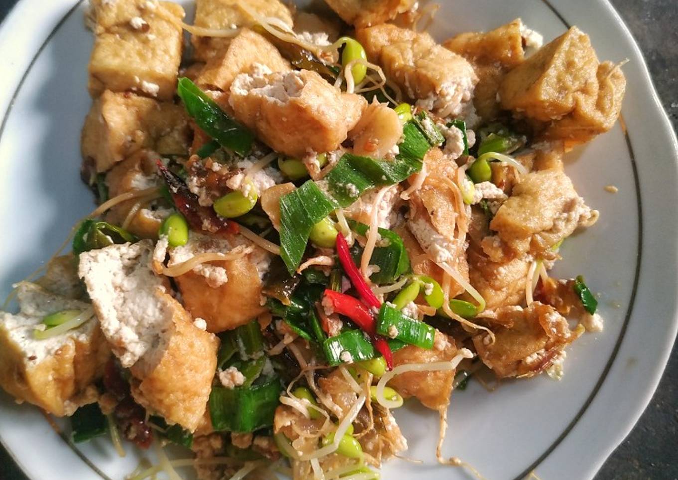 Tumis tahu kecambah