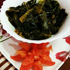 A picture of Green leaf with beans.