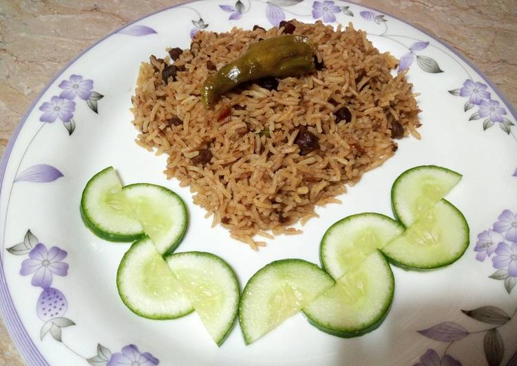 Steps to Prepare Appetizing Black Chana Palao