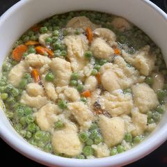 A picture of Semolina dumplings for soup (krupicové knedličky).