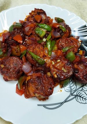 A picture of Chilli Garlic Chicken Salami.