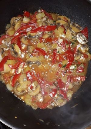 O poză a rețetei Ghiveci de legume cu ciuperci.