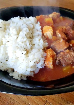 Una foto de Arroz especiado con estofado