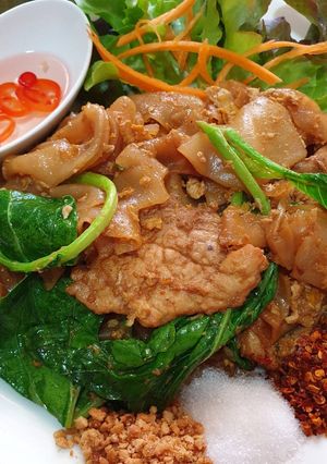 รูปของ เส้นใหญ่ผัดซี๊ว
