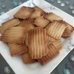 A picture of Aata Biscuits.