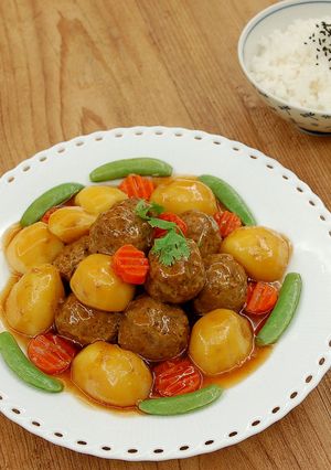 【馬鈴薯燉肉丸】 的食譜成品照片