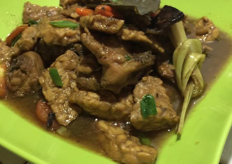 Semur ayam dan tempe