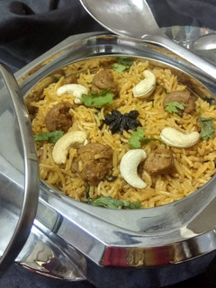 सोया चंक्स पुलाव (Soya Chunks Pulao Recipe in hindi) रेसिपी मुख्य फोटो