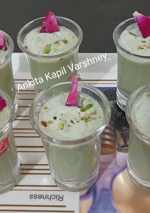 A picture of Dates and paan patta shots.