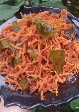 Hình của món Khô gà 🐔 lá chanh 🍋.