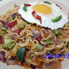 A picture of Vegetable noddles.