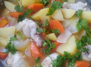 รูปของ ต้มซุปไก่มันฝรั่ง