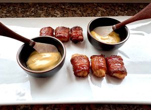 Foto di Bon Bon di Pollo e bacon, caramellati con zucchero di canna integrale Muscovado