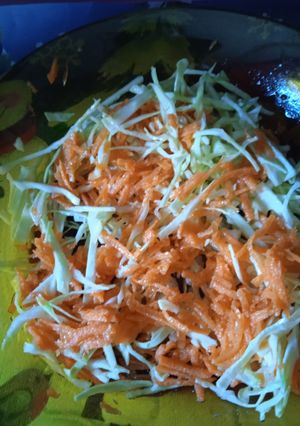 Una foto de Ensalada de repollo y zanahoria