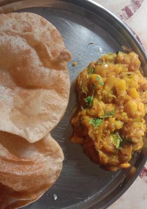 A picture of Spicy puri masala.