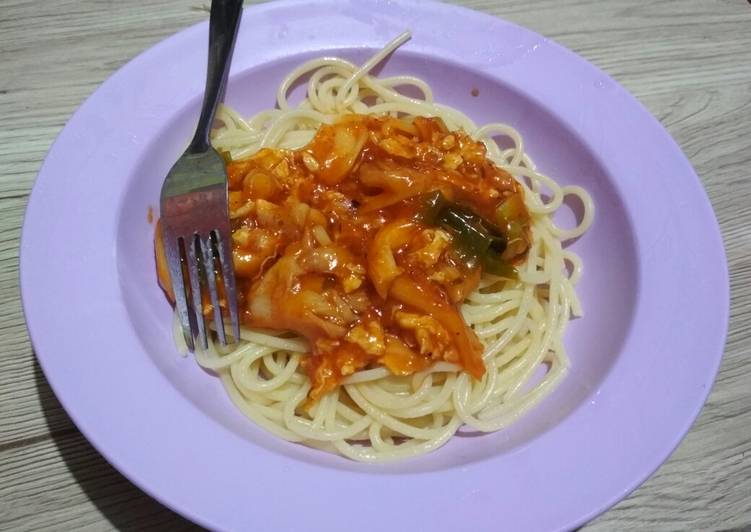 Cara Gampang Menyiapkan Spaghetti with crumbles egg and oyster mushroom bolognese sauce, Enak