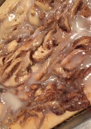 A picture of Cinnamon Roll Cake.