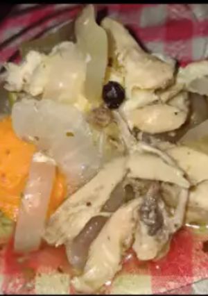 Una foto de Pollo al escabeche