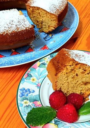 A picture of Lemon cake.