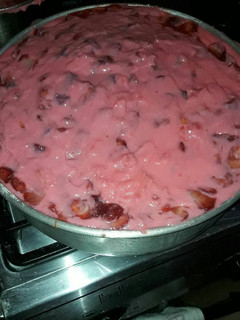 Una foto de Kuchen de frutilla y crema pastelera