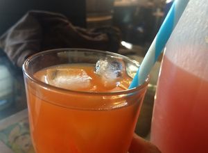 Una foto de Agua de Papaya con Limón