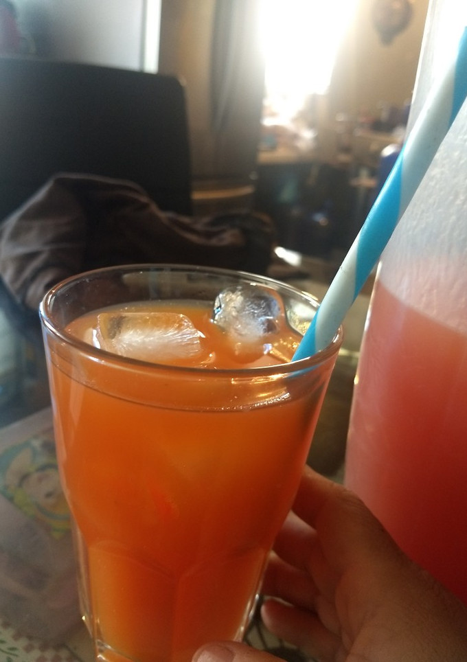 Una foto de Agua de Papaya con Limón