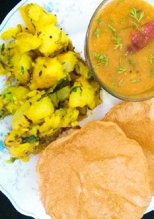 A picture of Poori bhaji.