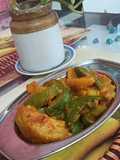 બટાકા કેપ્સીકમ સબ્જી (Bataka Capsicum Sabji Recipe In Gujarati)