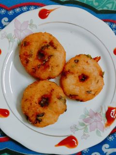 लेफ्ट ओवर चावल पकौड़े (left over chawal pakode recipe in hindi) रेसिपी मुख्य फोटो