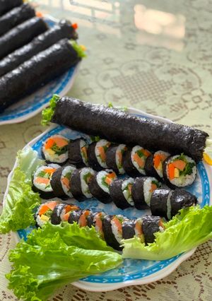 Hình của món Cơm cuộn.
