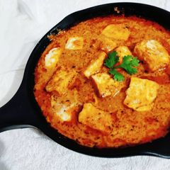 A picture of Paneer Makhani.