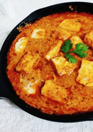 A picture of Paneer Makhani.