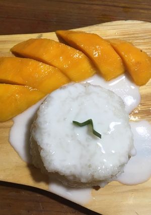A picture of Mango Sticky Rice.