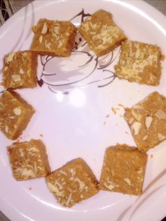 સુખડી (ગોળપાપડી) રેસીપી મુખ્ય ફોટો