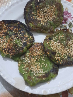 દુધી સોજી ના પેનકૈક રેસીપી મુખ્ય ફોટો