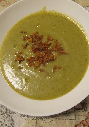 Szarvasgomba 🍄 olajos 🧴 brokkoli 🥦 krémleves 🍲 recept fotója