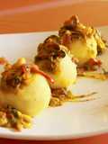 Causa con picante de mejillones y camarones