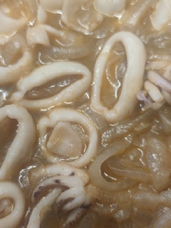Una foto de Calamares encebollados