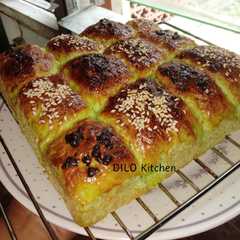 A picture of Roti sobek pandan.