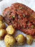 Berenjenas en salsa de tomate y papas con finas hierbas🤔🍲🍱