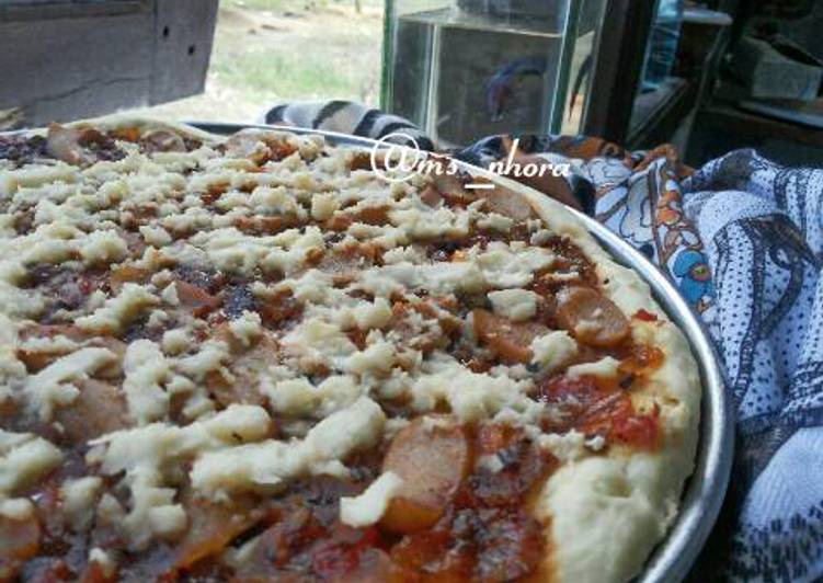 Beef Sausage Pizza _Homemade with Moza KW