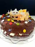 Roscón de chocolate con lacasitos y nata