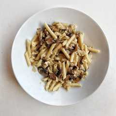 Una foto de Carbonara romana sin nata🥚🧀