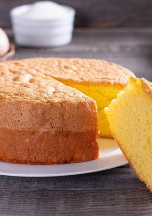 A picture of Tittle: vanilla sponge cake.