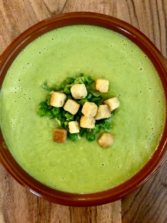 Una foto de 🥣 Crema de guisantes 🌿