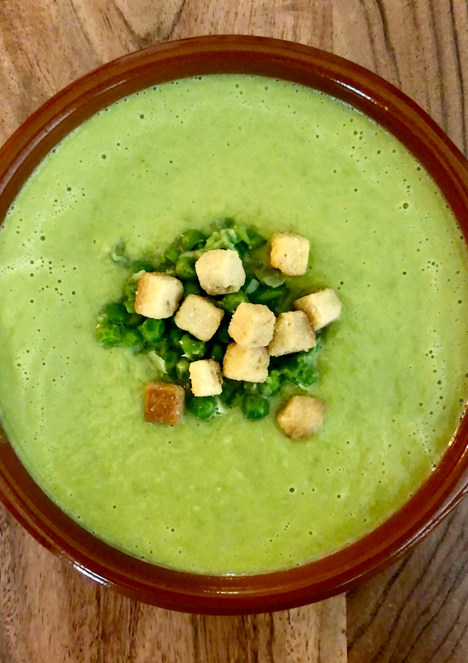 Una foto de 🥣 Crema de guisantes 🌿