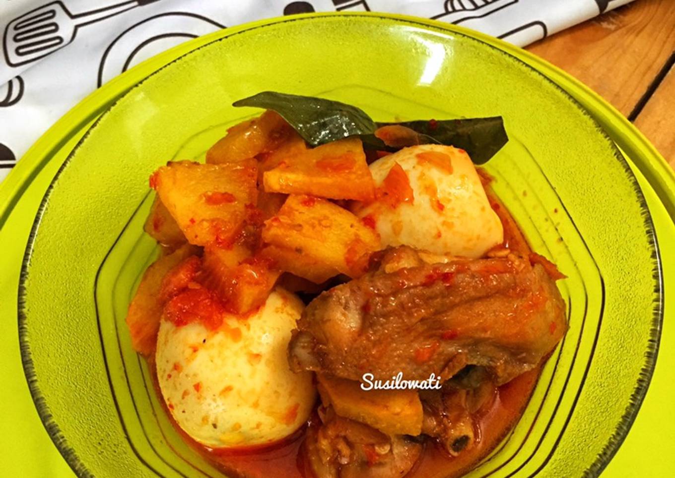 Balado Ayam, Kentang, Telur