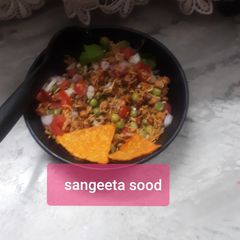 A picture of Sprouts peas karari Bhel.