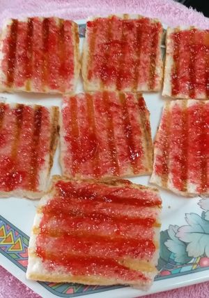 A picture of Grilled Jam Bread.
