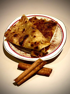 Una foto de Crepes (panqueques pañuelito de manzana para diabéticos)